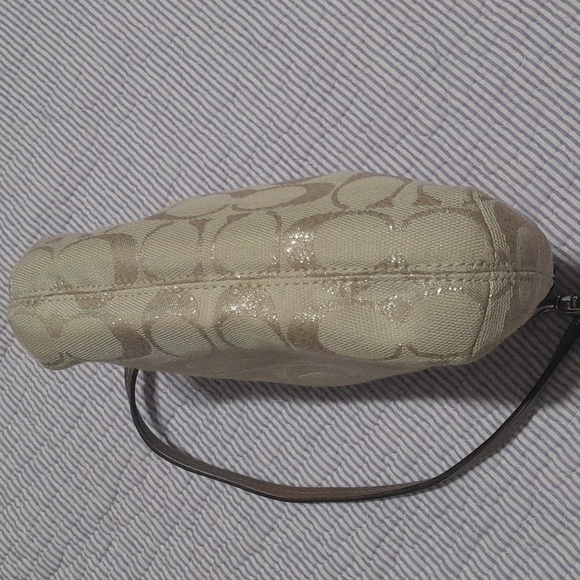 Coach Wristlet/Wallet - Picture 3 of 5